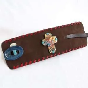 Brazalete crucifijo