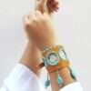 Brazalete turquesas colgantes